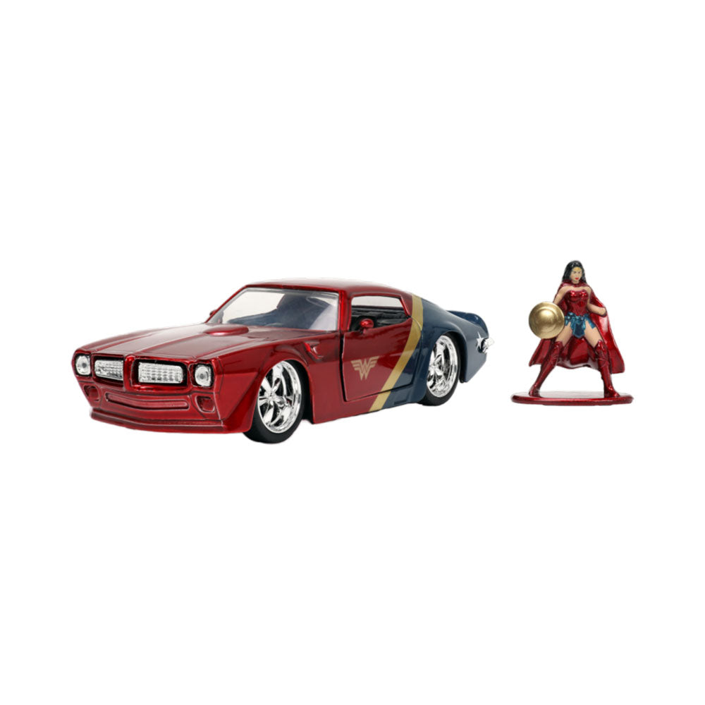 DC Comics 1972 Pontiac Firebird with Wonder Woman 1:32 Scale