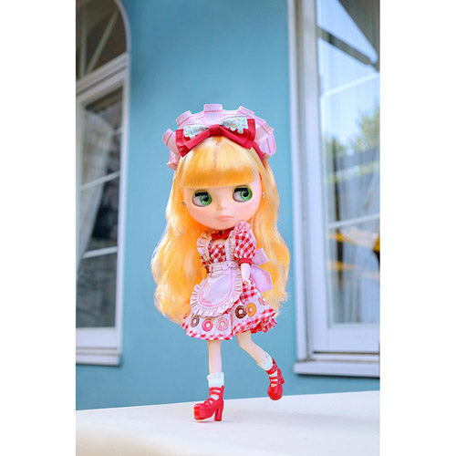 Blythe Donna Doughnut Figure