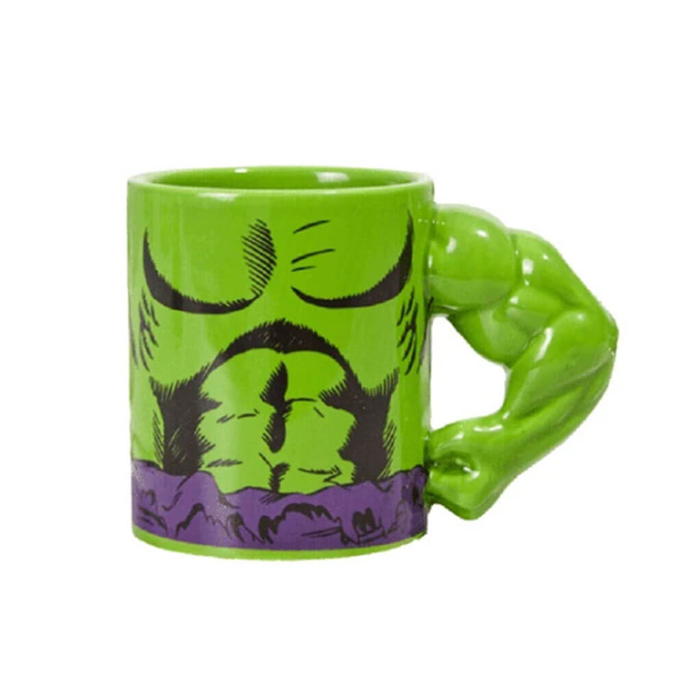 Muscoli modellati da tazza da caffè Marvel