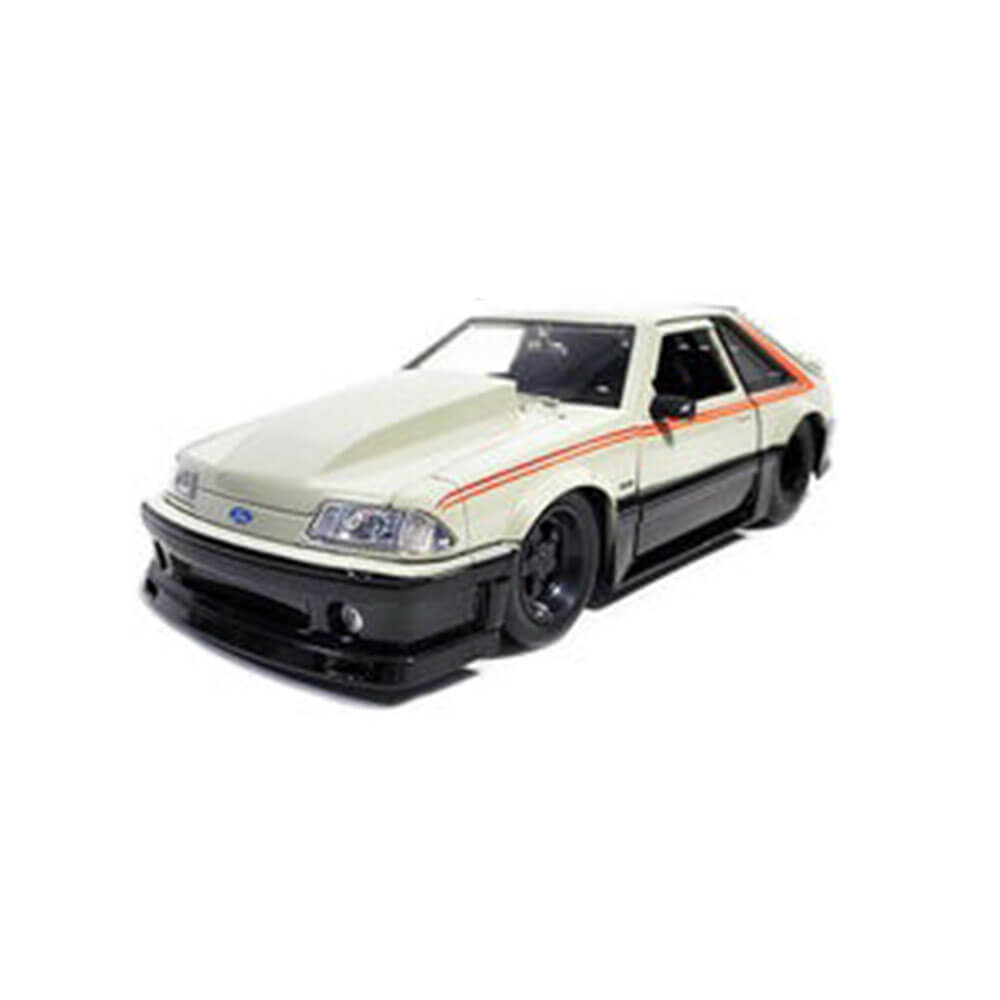 Ford Mustang GT 1989 1:24 VÉHICULE DICAST SCALE